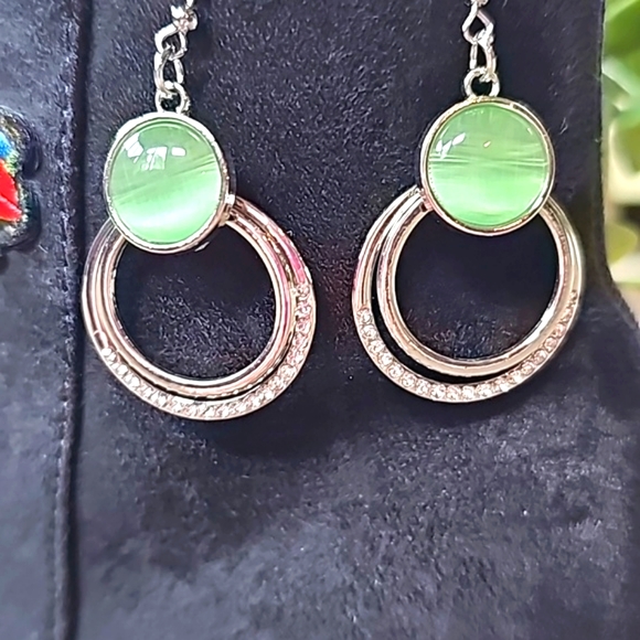 Earrings - Picture 3 of 6